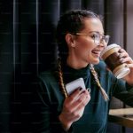 El café está siempre presente en nuestras vidas… La mayoría de las personas lo consume todos los días, a veces varias tazas.